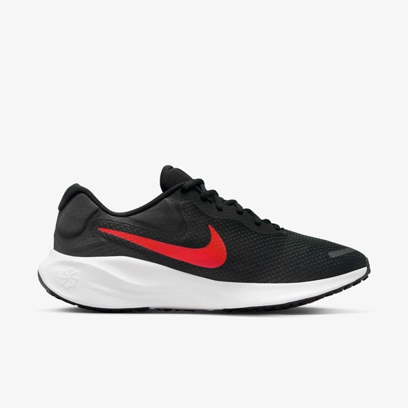 Nike Revolution 7Men's Road Running Shoes